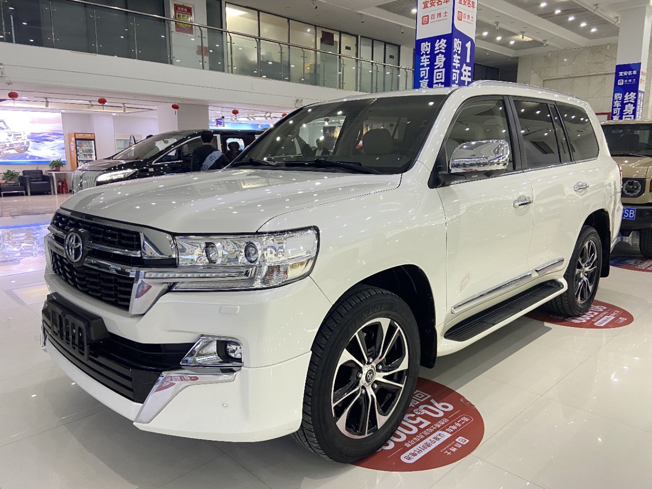 23款570门店实车